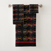 Red and Black Gamer Muster Badhandtuch Set (Insitu)