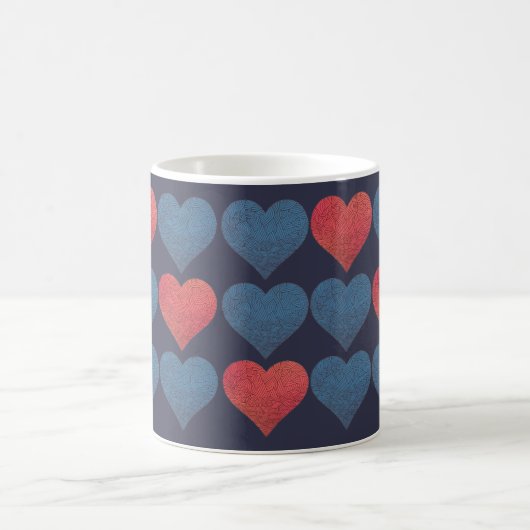 Red and Blue Patterned Hearts Kaffeetasse (Mittel)