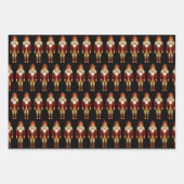 Red and Gold Christmas Nutcrackers Wrapping Paper Geschenkpapier Set (Vorderseite)