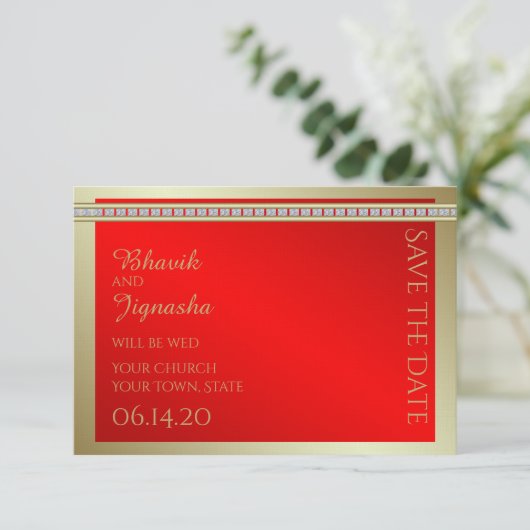 Red and Gold Indian Damask Wedding Save the Date (Stehend Vorderseite)