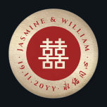 Red and Gold Simple Circle Xi Wedding Party Magnet<br><div class="desc">Minimalistische Rot/Imitat Goldfolie rund/Kreis verdoppeln Glück auf einem Imitat Goldfolie/Rot Hintergrund mit guten chinesischen Wünschen, chinesische Hochzeitsfeier Gunst Geschenkmagnet. Dieses Design zeichnet sich durch ein modernes minimales doppeltes Glückssymbol in minimalistischer chinesischer Schrift in einem einfachen Kreisrahmen aus. Ein stilvolles und klassisches asiatisch/orientalisch thematisches Hochzeitsdesign für das zeitgenössische chinesische Paar. Das...</div>