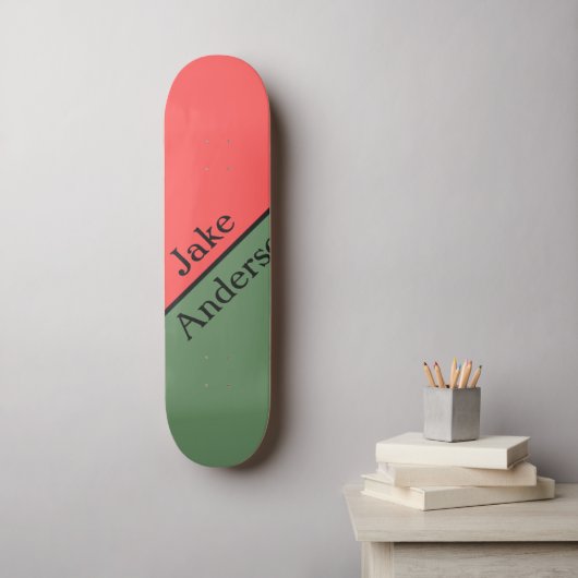 Red and Green 45 Degrees Minimalist Skateboard (Wandkunst)