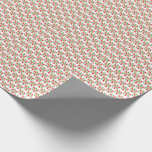 Red and Green Candy Cane Christmas Wrapping Paper Geschenkpapier (Ecke)