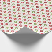 Red and Green Christmas Ornament Pattern Geschenkpapier (Ecke)