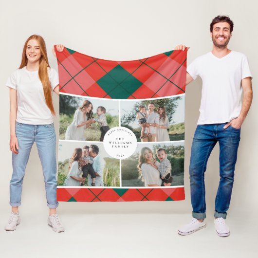 Red and Green Plaid Family Photo Christmas Fleecedecke (Beispiel)