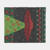 Red and Green UFO Traktor Beam Ugly Christmas Fleecedecke (Vorderseite (Horizontal))