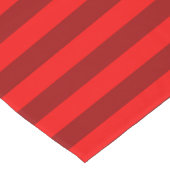 Red and Maroon Stripes Design Kurzer Tischläufer (Ecke)