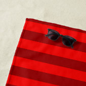 Red and Maroon Stripes Design Strandtuch (Beispiel)