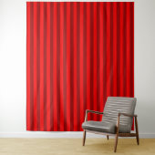 Red and Maroon Stripes Design Wandteppich (Beispiel)
