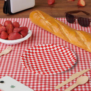 Red and White Classic Checkerboard von STaylor Pappteller