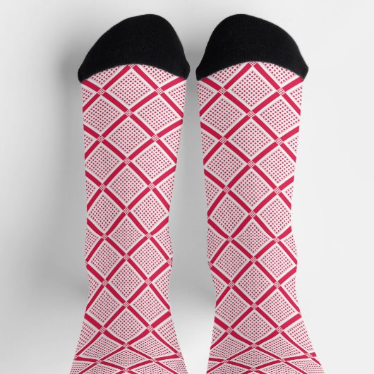 Red and white geometric checkered pattern retro    socken (Oben)