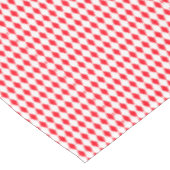 Red and White Harlequin Pattern Tischdecke (Schrägansicht)