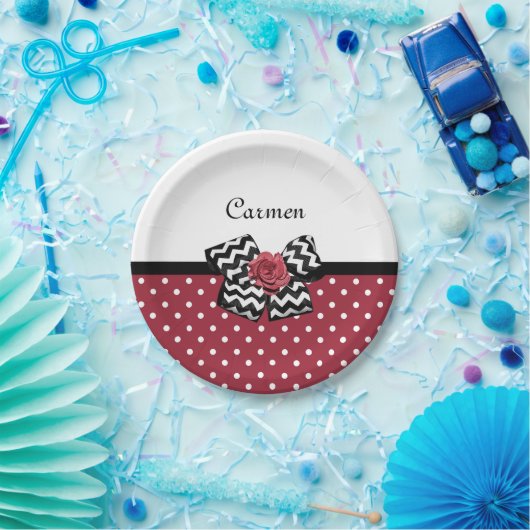 Red and White Polka Dots Niedliche Rose Zickzack B Pappteller (Party)