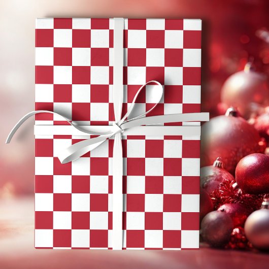 Red and White Retro Check Holiday Geschenkpapier