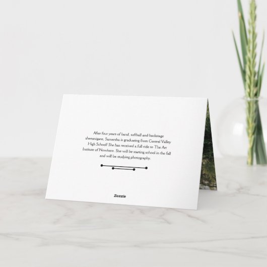 Red Angled Acht-Foto Grad Einladung (Rückseite)