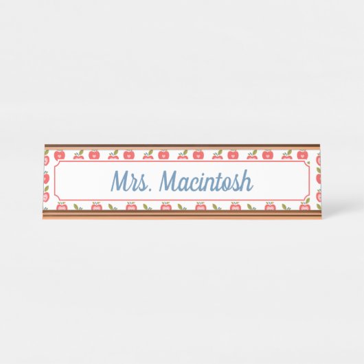 Red Apple & Heart Pattern Personalisiert Teacher Schreibtischnamensplakette (Vorderseite )