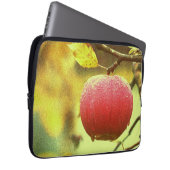 "Red Apple" Niedliches Foto. Jetzt kaufen Laptopschutzhülle (Vorne Rechts)