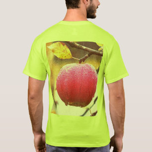"Red Apple" Niedliches Foto. Jetzt kaufen T-Shirt