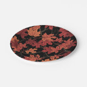 Red Autumn maple leaves on black Pappteller (Schrägansicht)