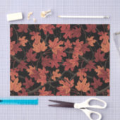 Red Autumn maple leaves on black Seidenpapier (Handwerk)