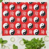 Red Background Chinesisches Yinyang-Muster Geschirrtuch (Gefaltet)