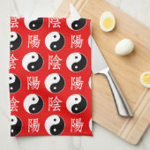Red Background Chinesisches Yinyang-Muster Geschirrtuch (Viertel Falte)
