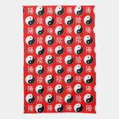 Red Background Chinesisches Yinyang-Muster Geschirrtuch (Vertikal)