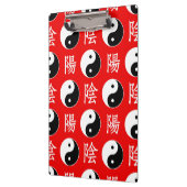 Red Background Chinesisches Yinyang-Muster Klemmbrett (Links)