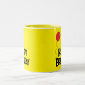 Red Balloon Happy Birthday Yellow Mug Zweifarbige Tasse (Mittel)