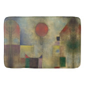 Red Balloon von Paul Klee Badematte (Vorderseite)