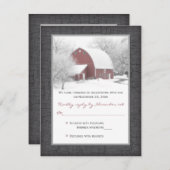 Red Barn im Winter Wedding RSVP Card (Vorne/Hinten)