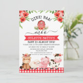 Red Barn Oink Baa Moo Farm Baby Dusche Einladung (Stehend Vorderseite)