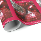 Red Baubles Frohe Weihnachtsverpackung Geschenkpapier (Rolleneckpunkt)