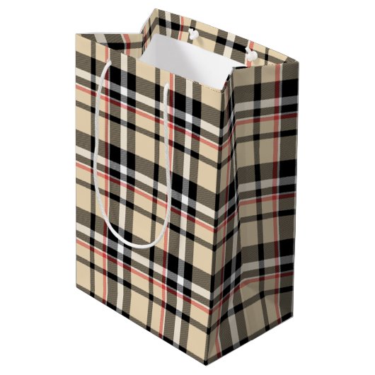 Red Beige Schwarz-weiß Squares Tartan Kariertes Mu Mittlere Geschenktüte (Rückseite Schrägansicht)