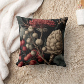 Red Berries and Exotic Seed Pods on Black Kissen (Decke)
