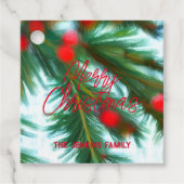 Red Berries Green Pines Frohe Weihnachten Geschenkanhänger (Vorderseite)