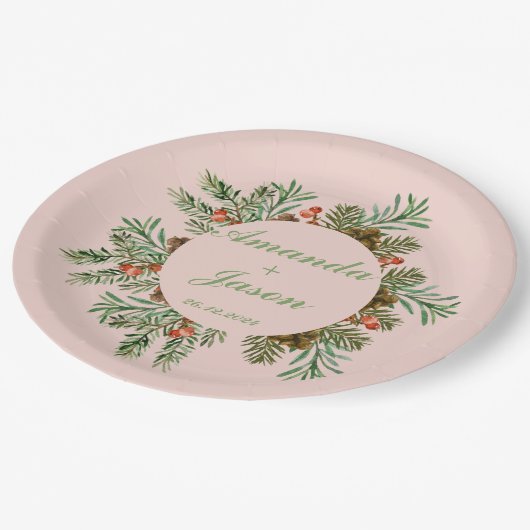 Red Berries Pine Cone Weihnachtsfeier Pappteller (Schrägansicht)