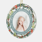 Red Berries Pine Needle Wreath Baby 1. Weihnachten Keramik Ornament (Links)