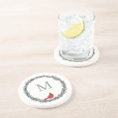 Red Berries Wreath and Red Cardinal Monogram Getränkeuntersetzer (Seite)