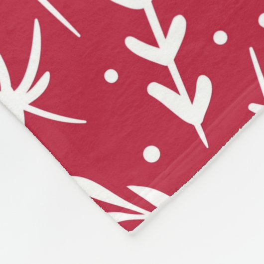 Red Berry Bliss Fleece Blanket (Ecke)