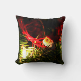 Red Bird Ornament in Christmas Tree Holiday Pillow Kissen