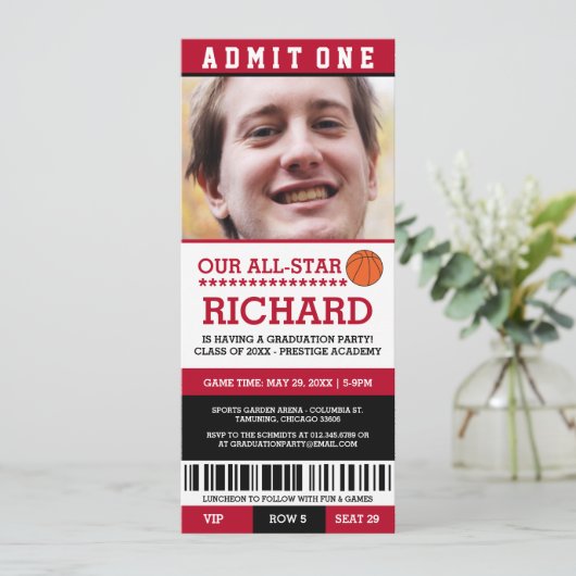 Red & Black Basketball Graduation Party - Einladun Einladung (Stehend Vorderseite)