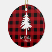 Red Black Buffalo Kariert Evergreen Tree Sei froh Keramik Ornament (Links)