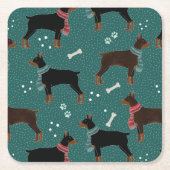 Red & Black Dobermans in Scarves Wintermuster Rechteckiger Pappuntersetzer (Vorderseite)