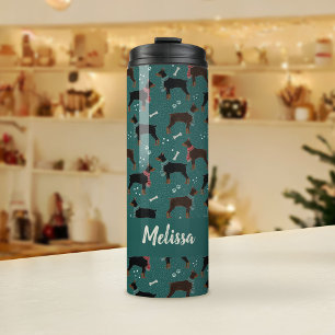 Red & Black Dobermans in Scarves Wintermuster Thermosbecher