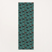 Red & Black Dobermans in Scarves Wintermuster Yogamatte (Vorderseite)