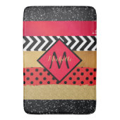 Red Black Gold Glitzer Pinselstriche Mit Monogramm Badematte (Vorderseite Vertikal)