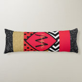 Red Black Gold Glitzer Pinselstriche Mit Monogramm Seitenschläferkissen (Vorderseite)