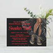 Red Black Gold Sneakers Sneaker Ball Einladung (Stehend Vorderseite)