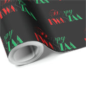 Red Black Green Kinara Typografie Happy Kwanzaa Geschenkpapier (Rolleneckpunkt)